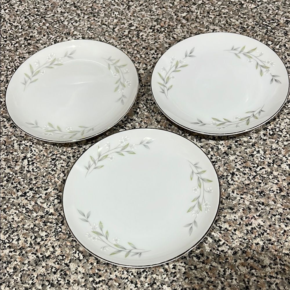 St Regis Japan White Silver Dinnerware 6 1/4 In Salad Dessert Leaf Pattern Set 3